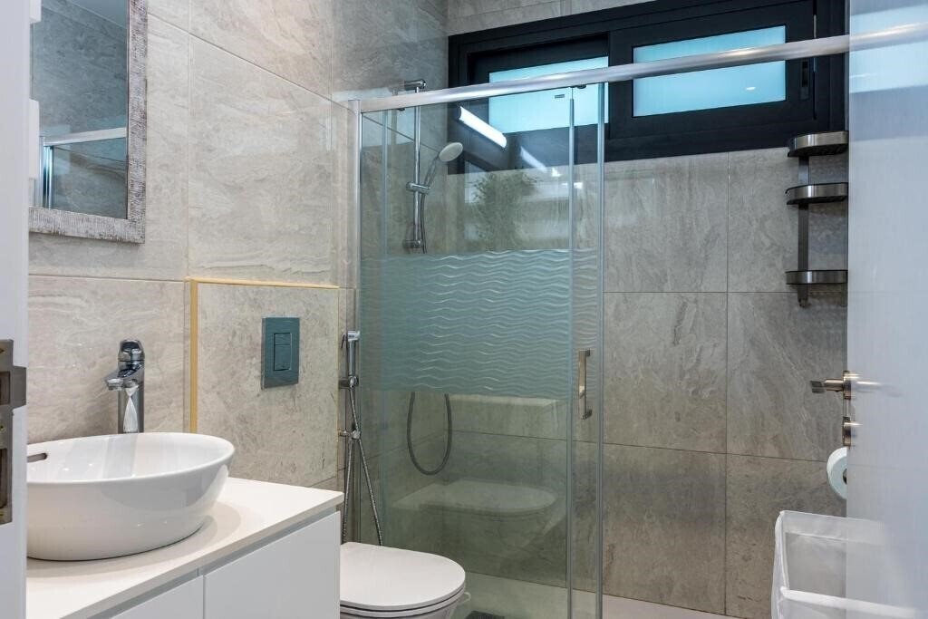Фотографія Bonne Heure 1-BR Apt In Larnaca 2*