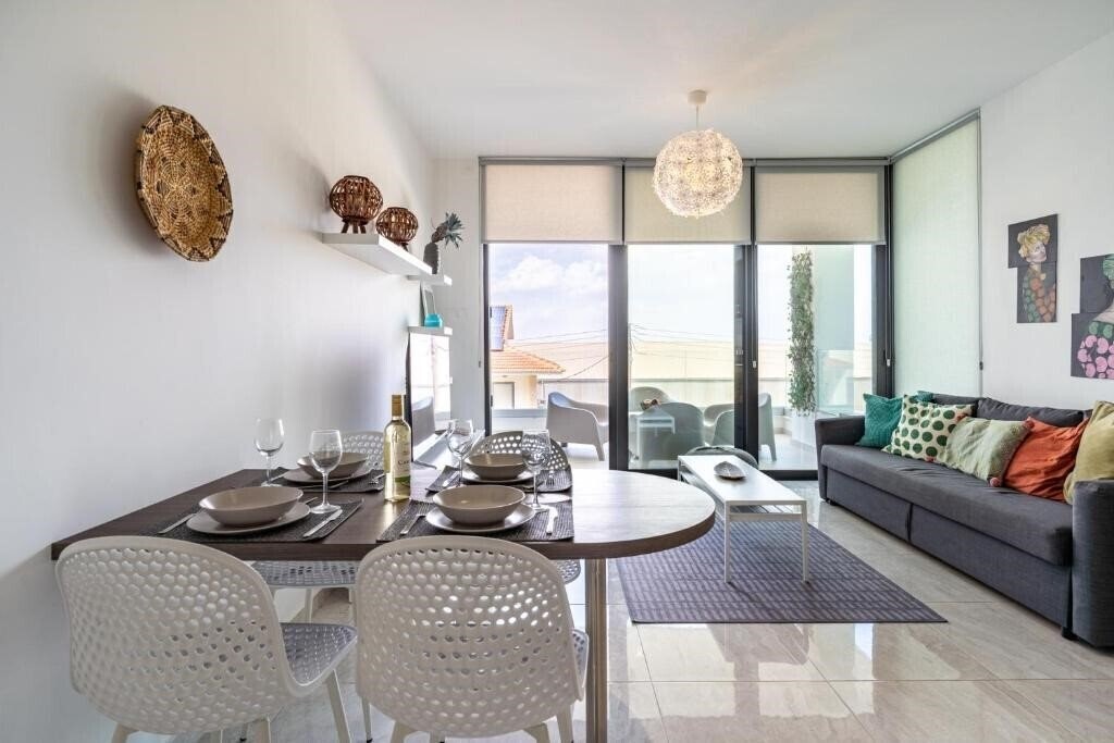 Зображення Bonne Heure 1-BR Apt In Larnaca 2*