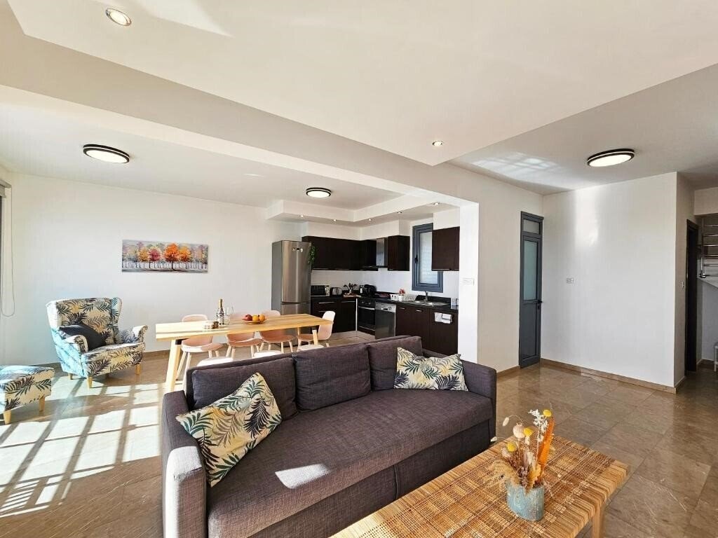 Изображение Dios Ponte Finikoudes Beachfront 2*