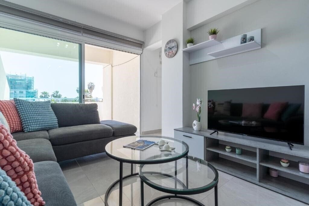 Картинка Andrea 3-Bedroom Apt In Mackenzie апартаменты