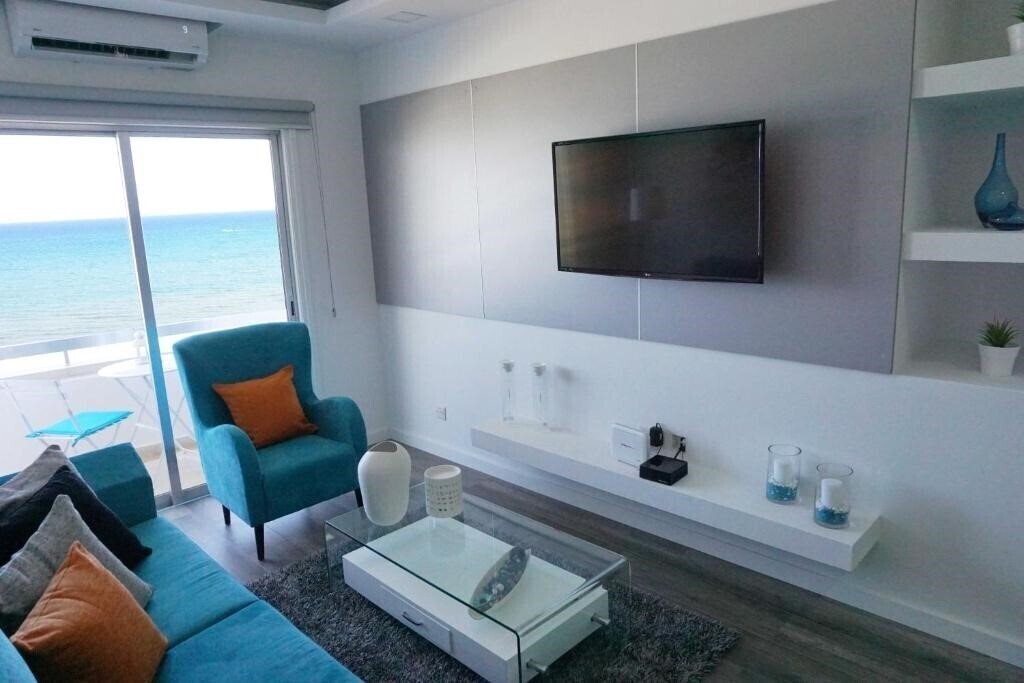 Изображение Lazuli Sea View Beachfront Ap 43 3*