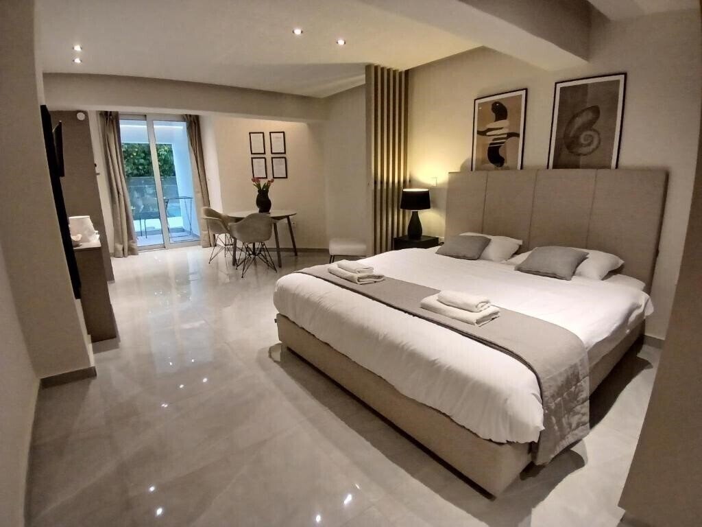 Фотографія Georgiana Suites 3*
