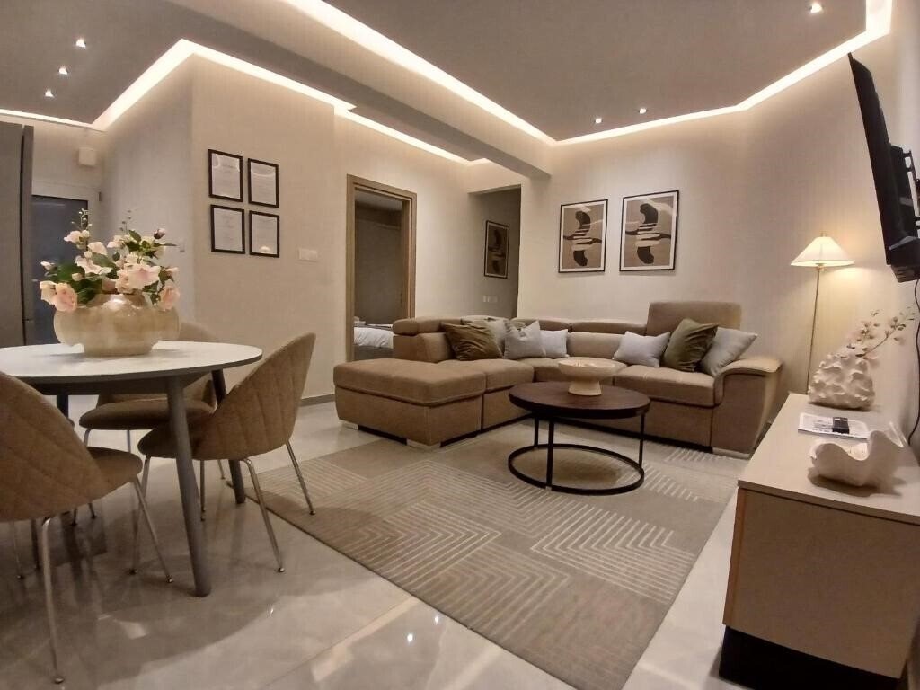 Готель Georgiana Suites 3*