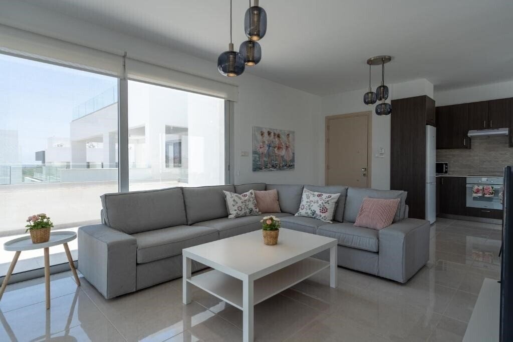 Картинка Harmonia 2-BR Apt In Livadia 3*