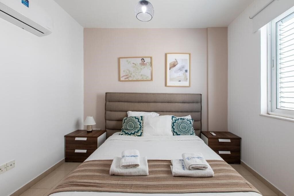 Фото Apollo 2-BR Apt In Larnaca апартаменты