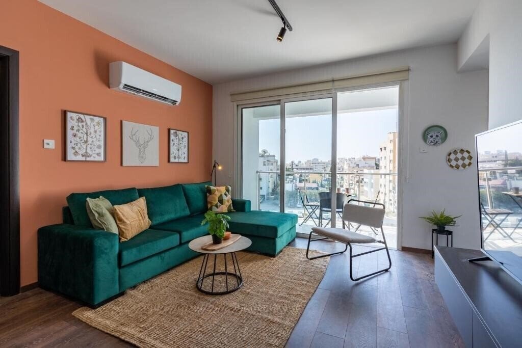 Отель Harbor Apartments In Larnaca 3*