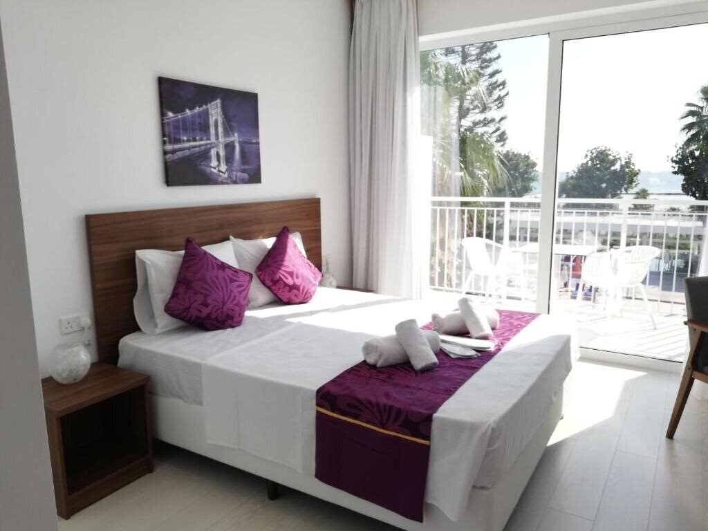 Картинка Lysithea Apts 3*