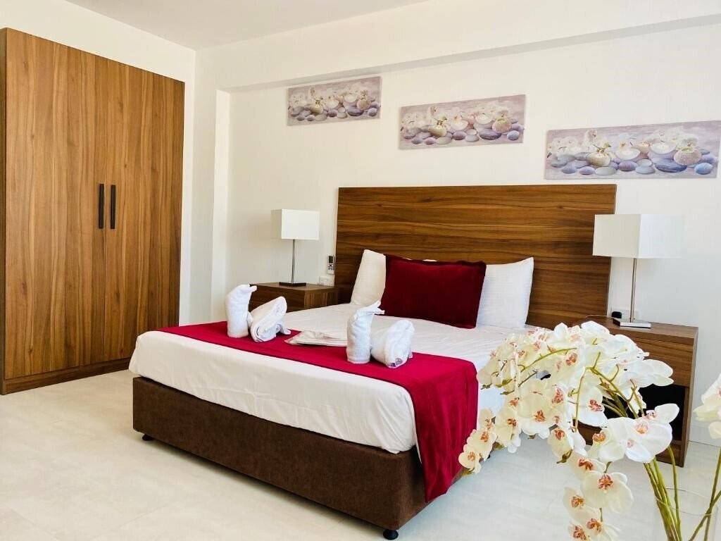 Отель Eleonora Apts 2*