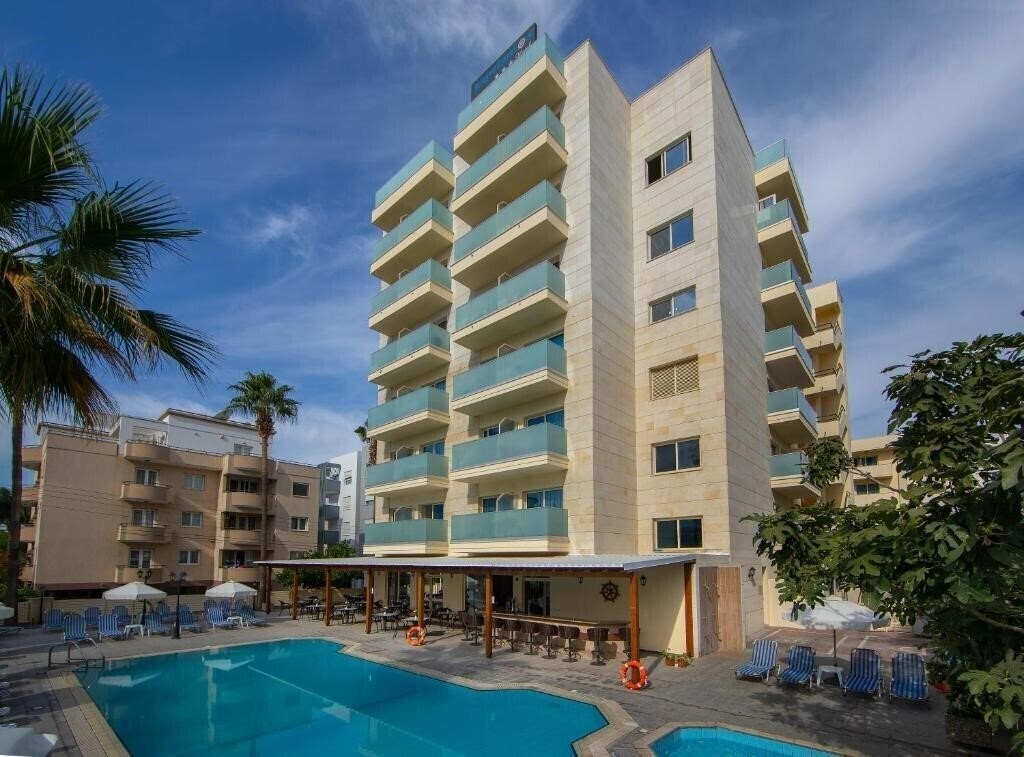 Зображення Kapetanios Limassol Hotel 3*