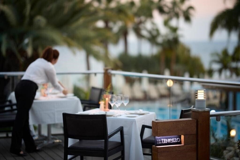 Зображення Mediterranean Beach Hotel 4*