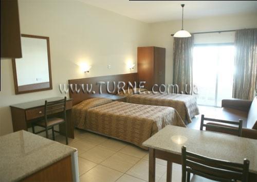 Фотографія Tasiana 2 Apartments Geotanya Complex 4*