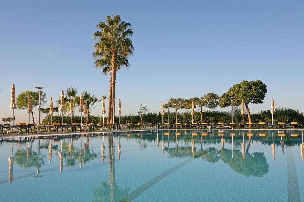 Фото Crowne Plaza Limassol 4*
