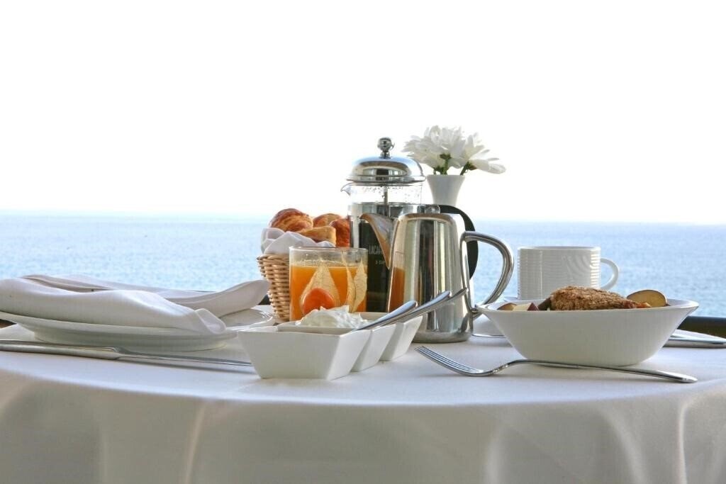 Картинка Crowne Plaza Limassol 4*
