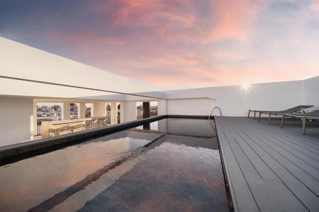 Зображення Alinea Suites Limassol Center 3*
