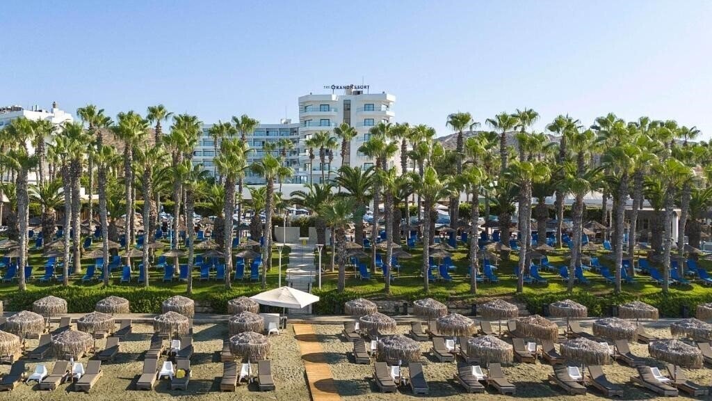 Готель Grand Resort By Leonardo 5*
