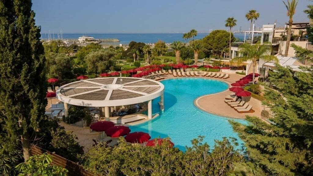 Фотографія St. Raphael Resort & Marina 5*