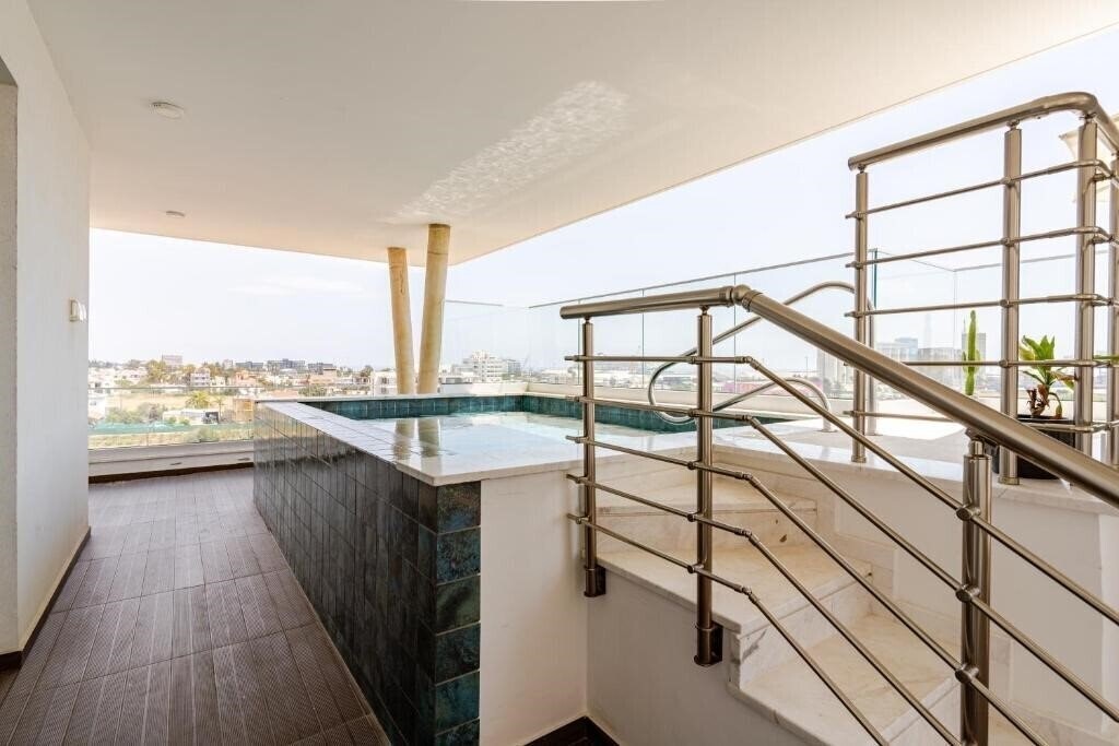 Фотография Yamas Urban Living Pool Penthouse Marvel 4*