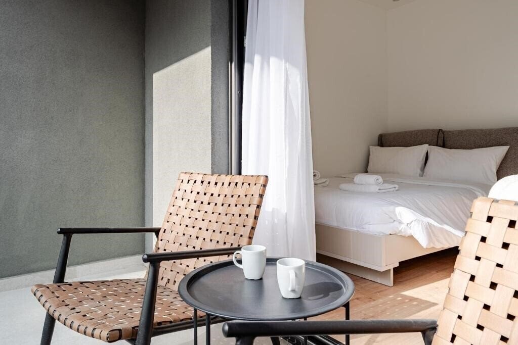 Фотография Yamas Urban Living Pool Penthouse Marvel 4*