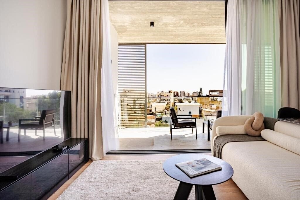 Готель Yamas Urban Living Sunny Pool Penthouse 4*