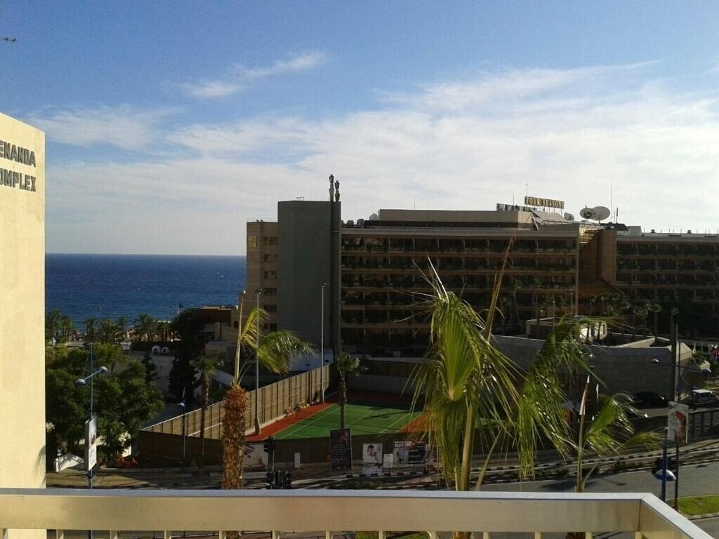 Фото Seaside Luxury Beach Apartment 4*