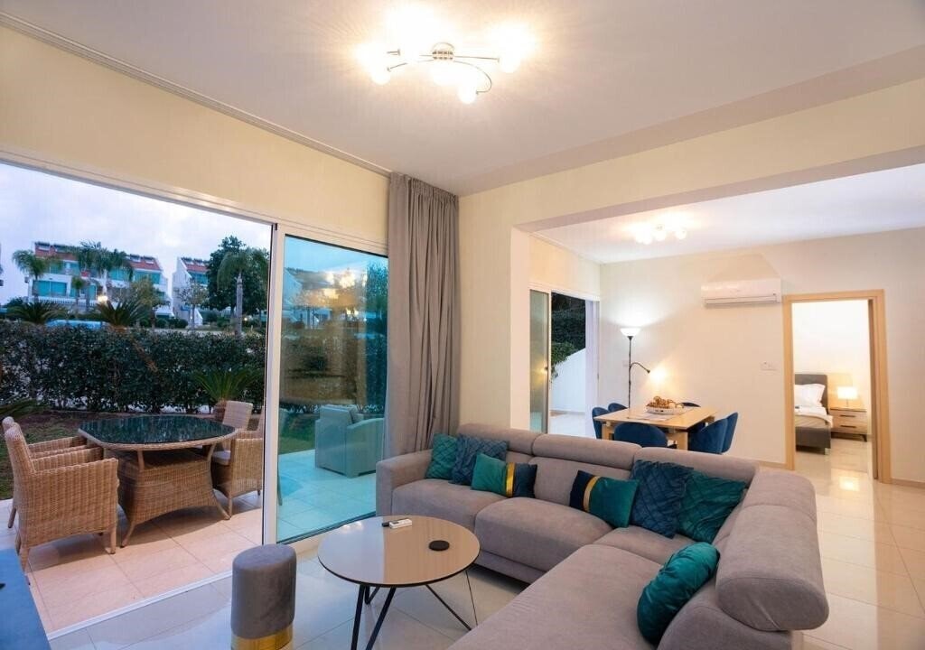 Фотографія Bayview Gardens 4*