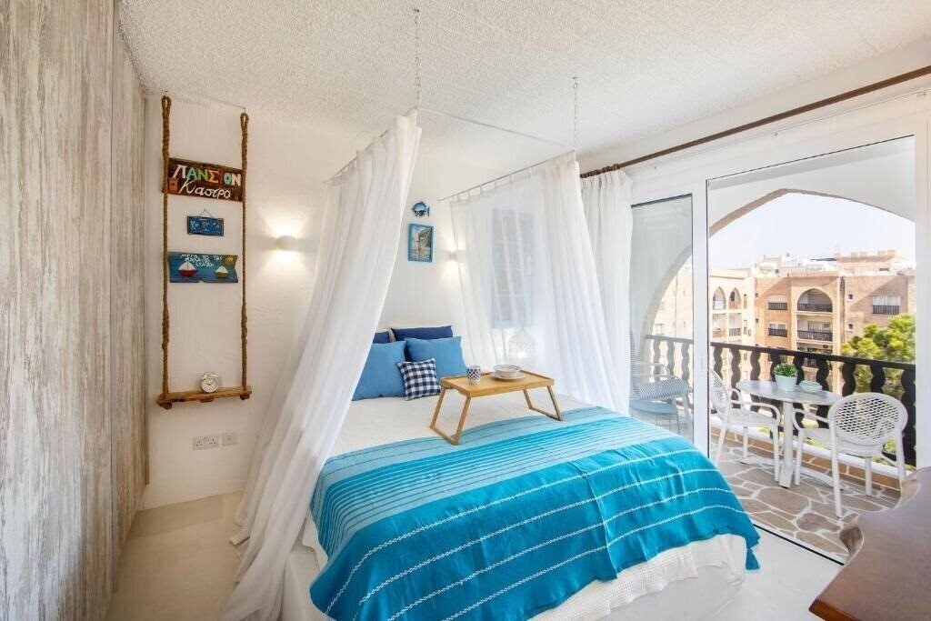 Фото Castle Holiday Apartments 4*