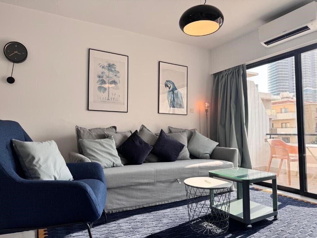 Готель Metro Court Apartments 4*