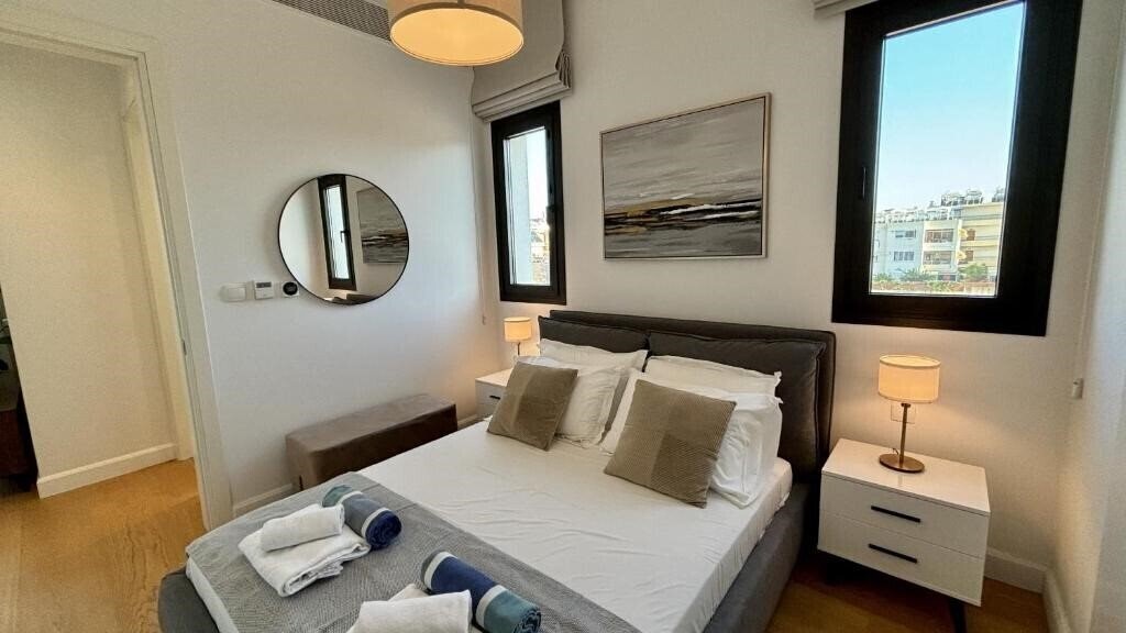 Фото Oxford House Apt by TrulyCyprus 3*