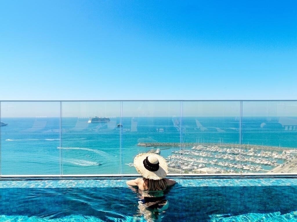 Отель The Tower at St. Raphael Resort & Marina 5*