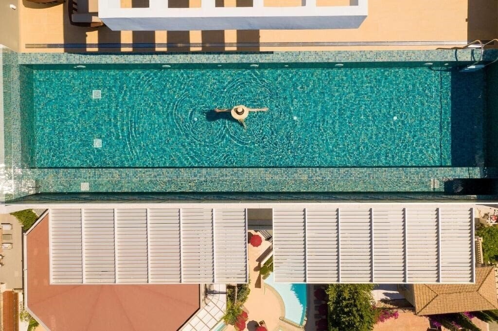 Картинка The Tower at St. Raphael Resort & Marina 5*