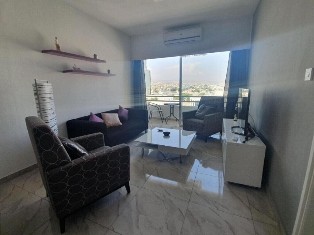 Отель Great Views Apartment. 2*