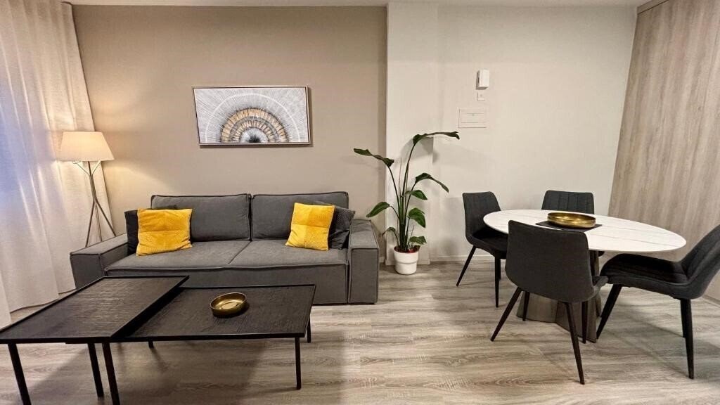 Отель SeaBreeze City Center Flats by Trulycyprus 3*