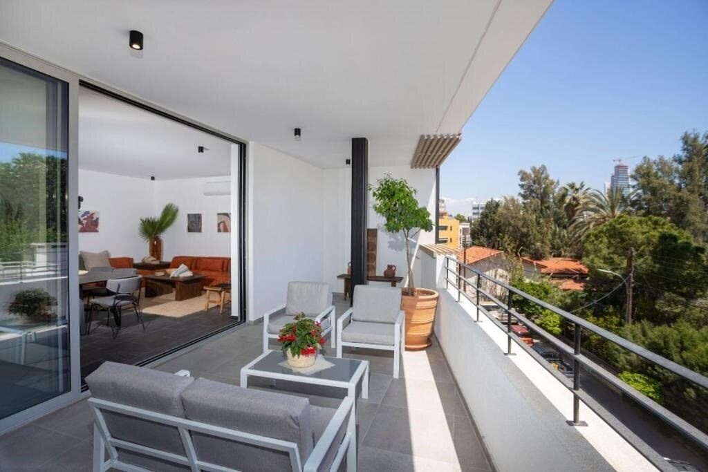 Готель Bridge House Apartments 2*