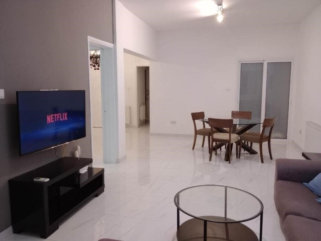 Фото Zelea Deluxe Apartment (Breakbooking CY) 3*