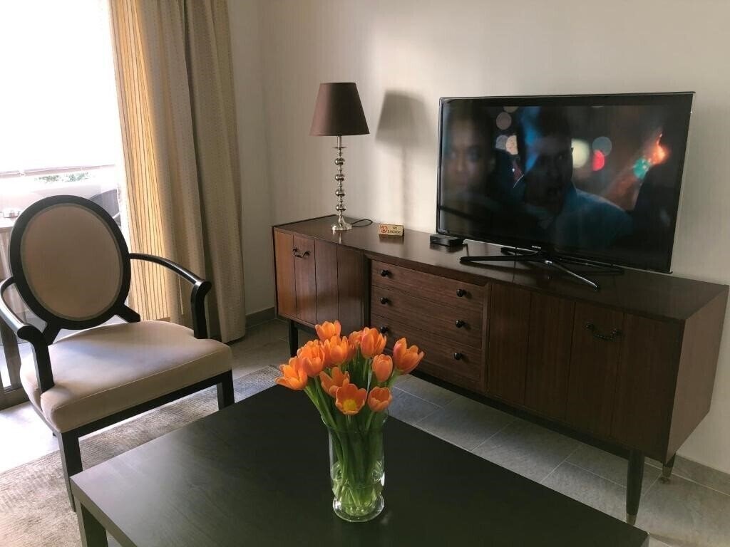 Готель T&L Apartments Germasogia 3*
