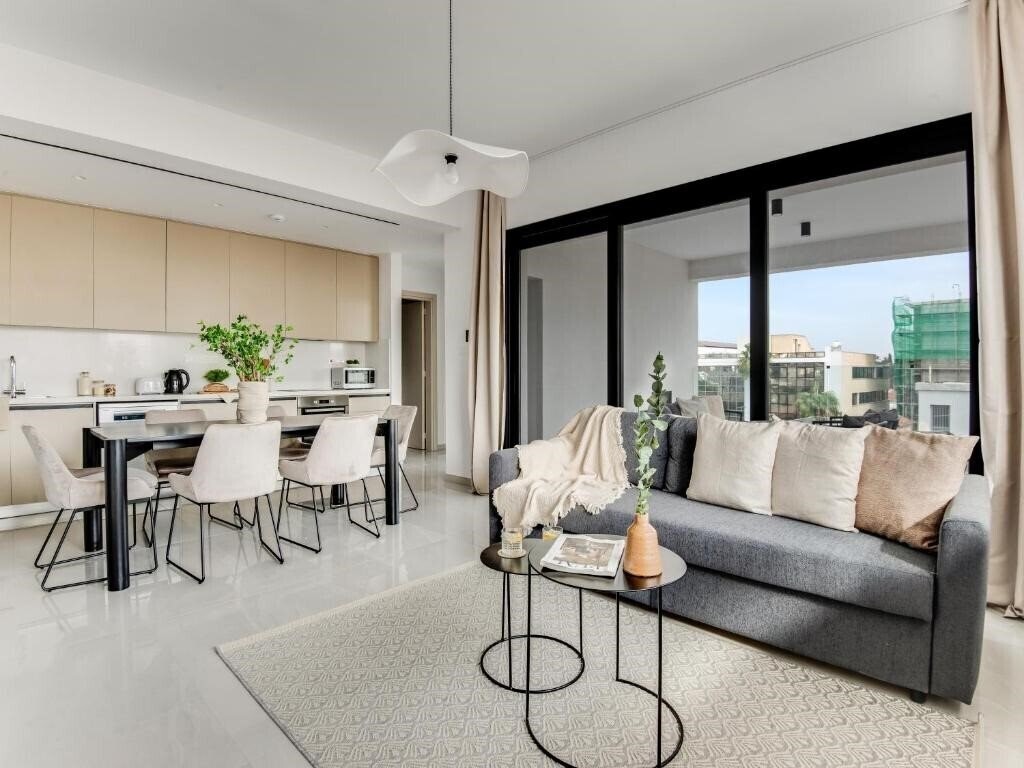 Отель Sanders Premier Downtown 3*