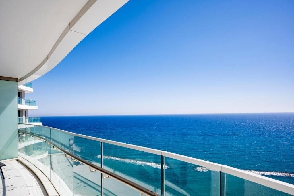 Отель Del Mar Beachfront 3 Bedroom C Residence 3*
