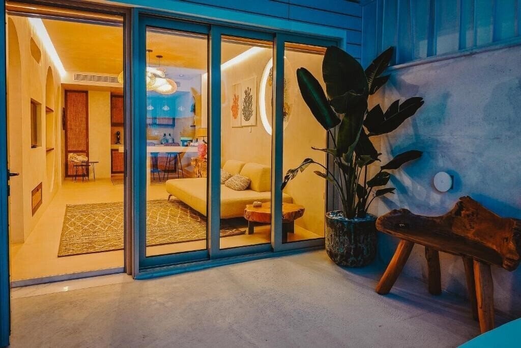 Изображение Q Coconuts Seaside Suites (Adults Only) 4*