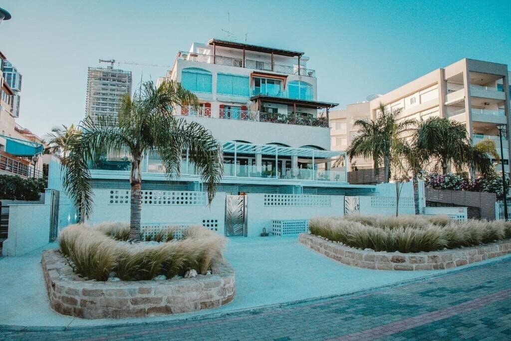 Картинка Q Coconuts Seaside Suites (Adults Only) 4*