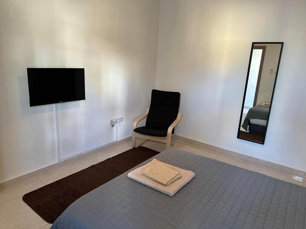 Фотографія Chariandry Residence, Limassol City Centre (Adults Only) 2*