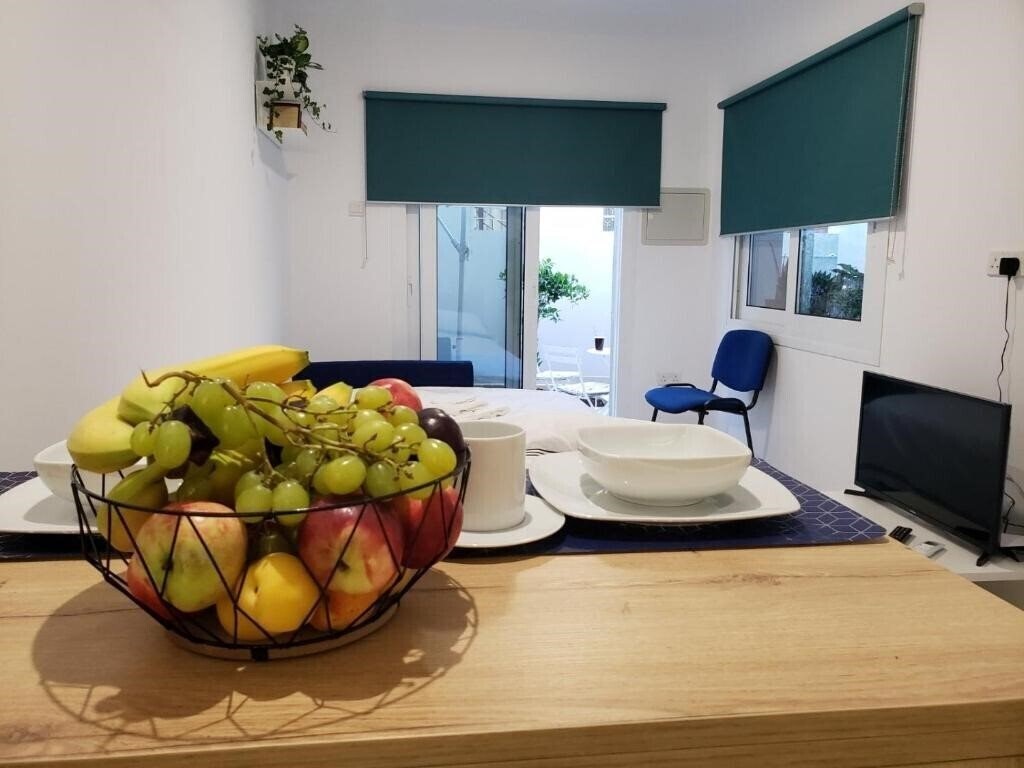 Зображення Modern & Cozy Studio w/ Backyard Near City Center 3*
