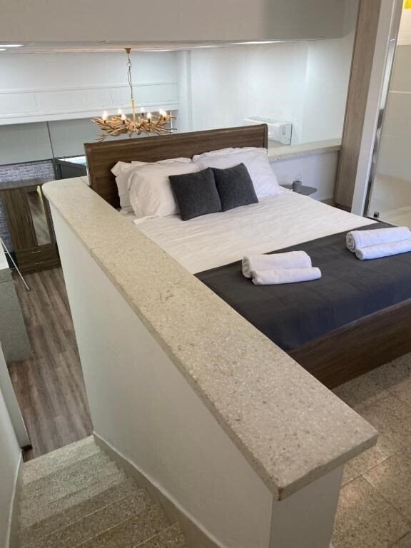 Фото Modern City Center Appartment Saripolou 4*