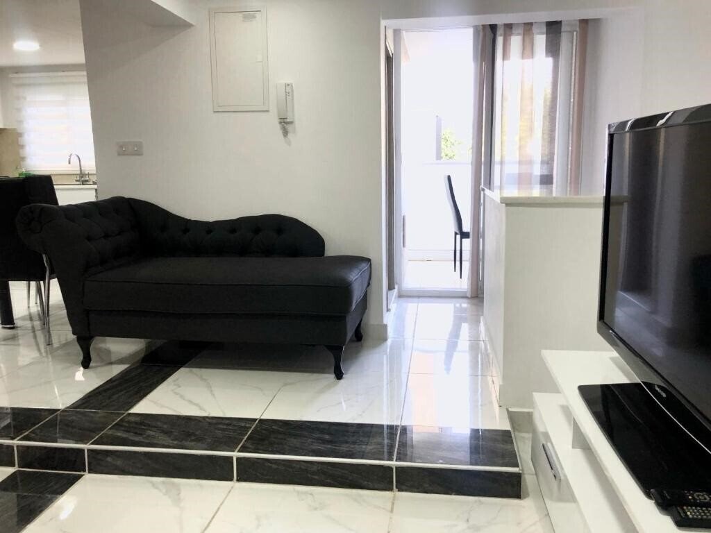 Изображение Seafront - 2 Bedroom Modern апартаменты