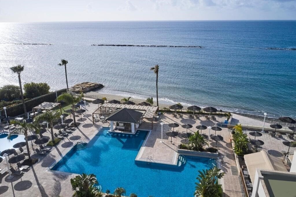 Отель Atlantica Miramare Beach 4*
