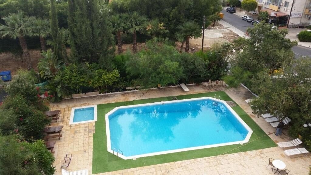 Отель Sylva Hotel 2*