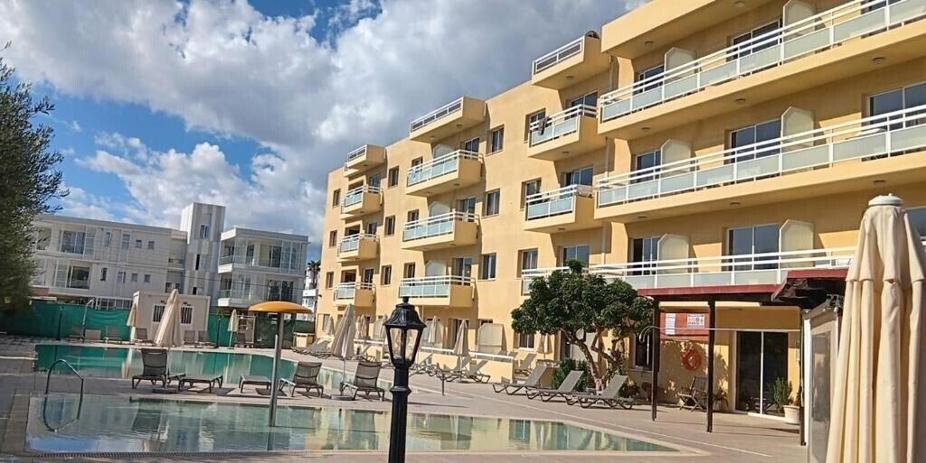 Готель Sunquest Gardens Holiday Resort HV-1