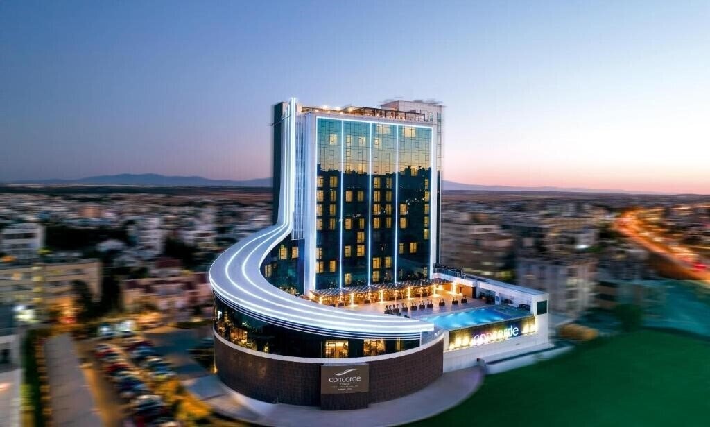 Отель Concorde Tower Hotel 5*