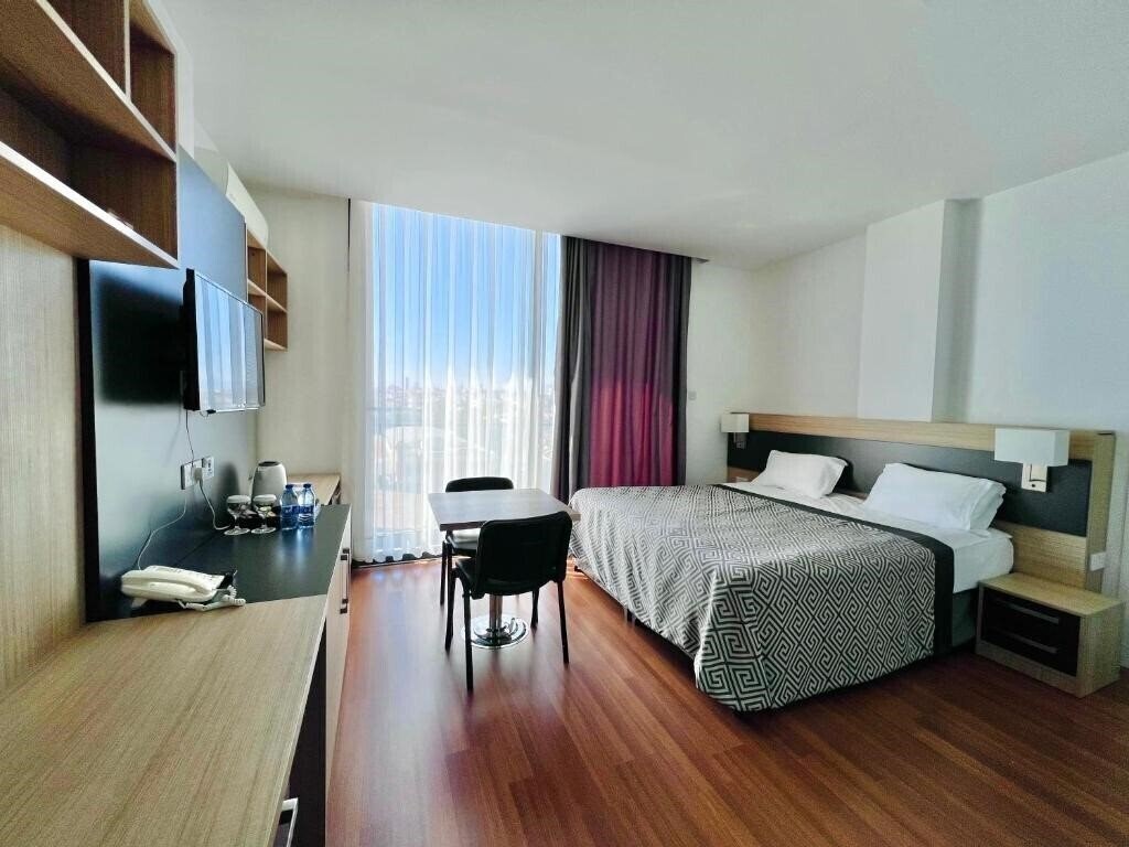 Фото Sky Roof Hotel 3*