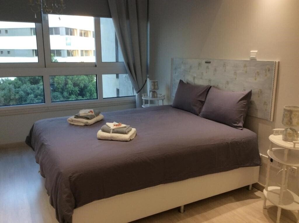 Готель The Central Suites 4*