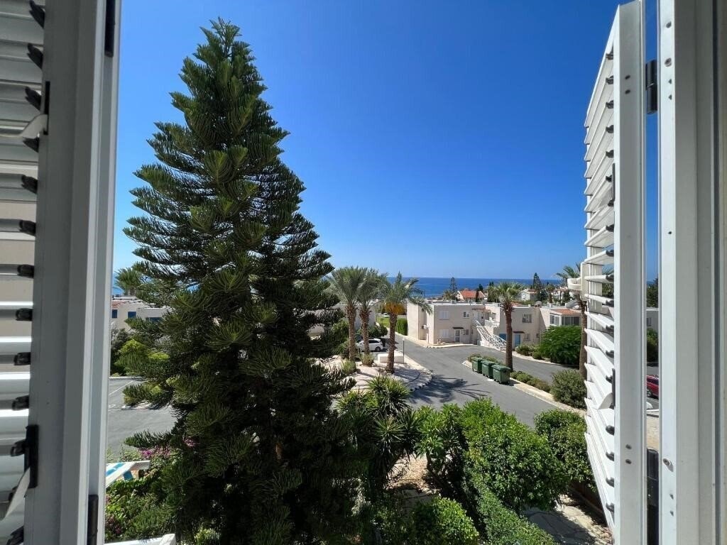 Готель Townhouse Coral Bay Village 4*